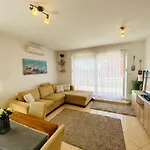아파트 Merland Premium Penthouse - Lakeview *