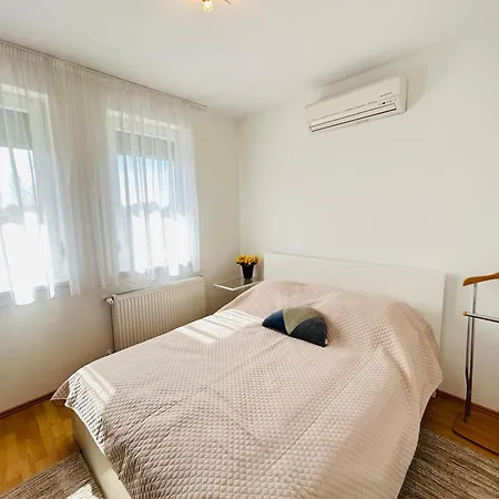 Merland Premium Penthouse - Lakeview