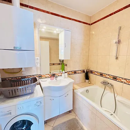 Merland Premium Penthouse - Lakeview