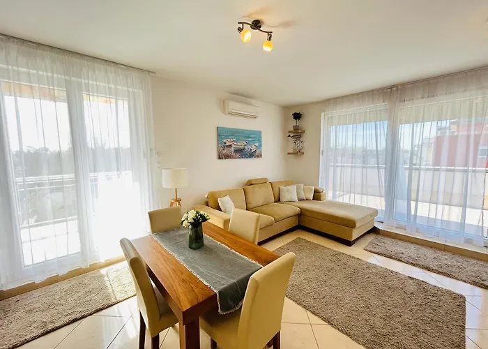 Merland Premium Penthouse - Lakeview