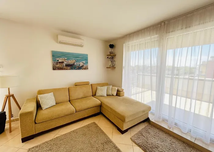Merland Premium Penthouse - Lakeview 希欧福克