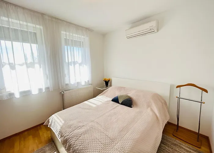 Merland Premium Penthouse - Lakeview